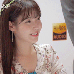 화관쓴 아이유.gif | 인스티즈