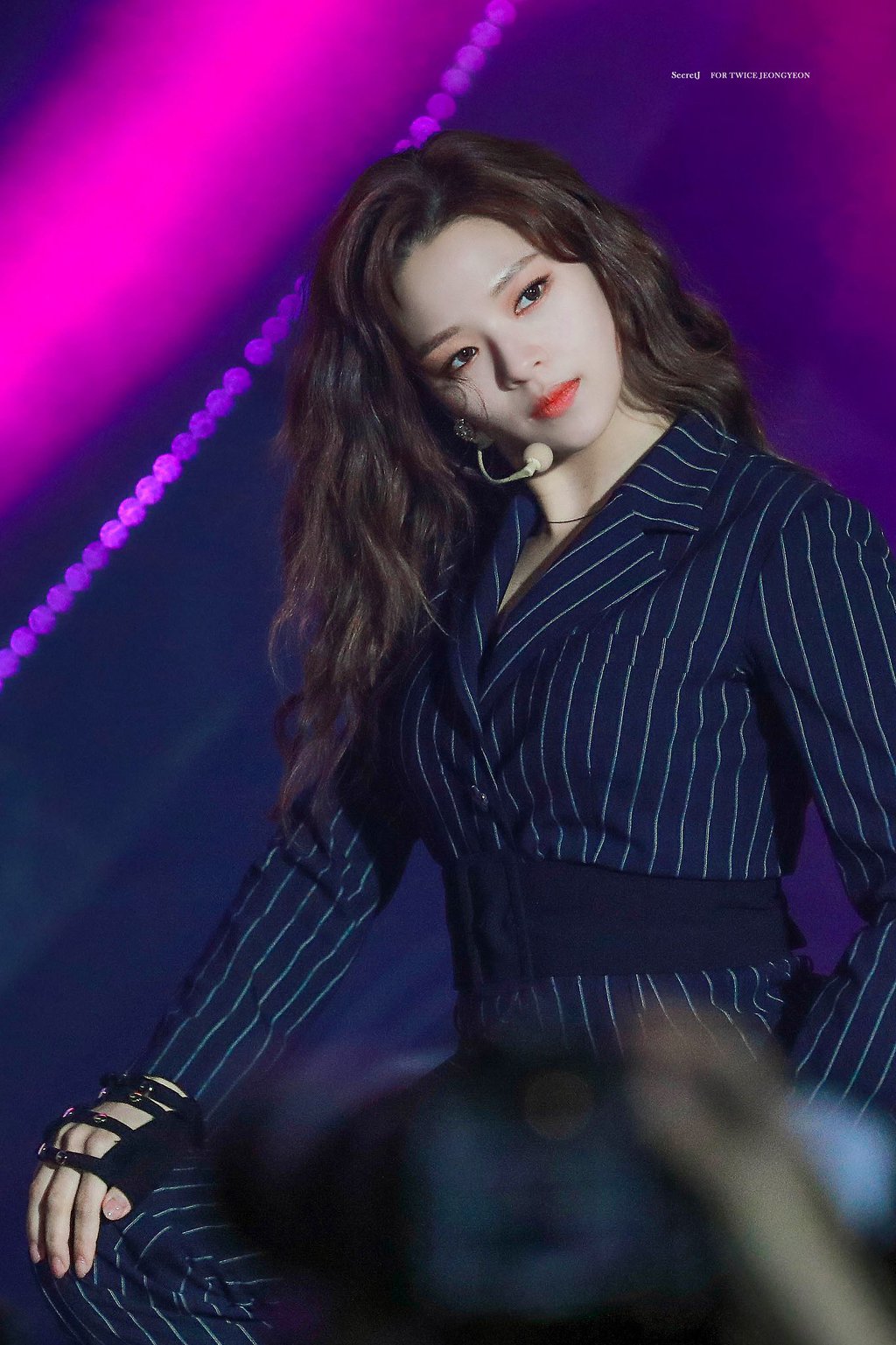요즘 너무 이쁜 정연이 광주 슈퍼콘서트 | 인스티즈