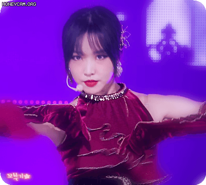 은근히 미인인 듯한 여자친구 유주.gif | 인스티즈