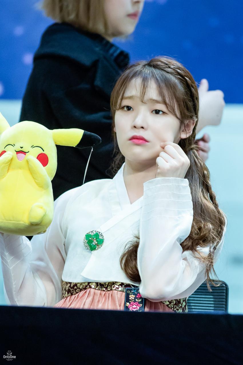표정이 다양한 오마이걸 승희.jpg | 인스티즈