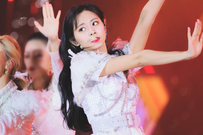 감탄만 나오는 최근 쯔위의 미모.jpgif | 인스티즈