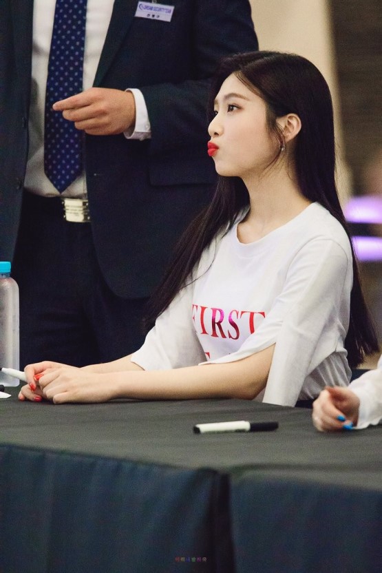 레드벨벳 폰 배경화면(40장).jpg | 인스티즈