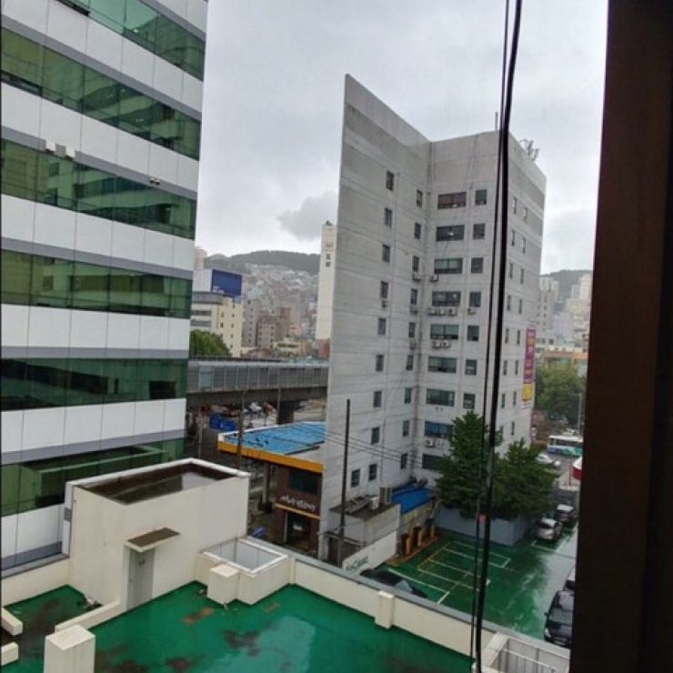기둥 뒤에 공간 있어요 이후 최대 난제.jpg | 인스티즈