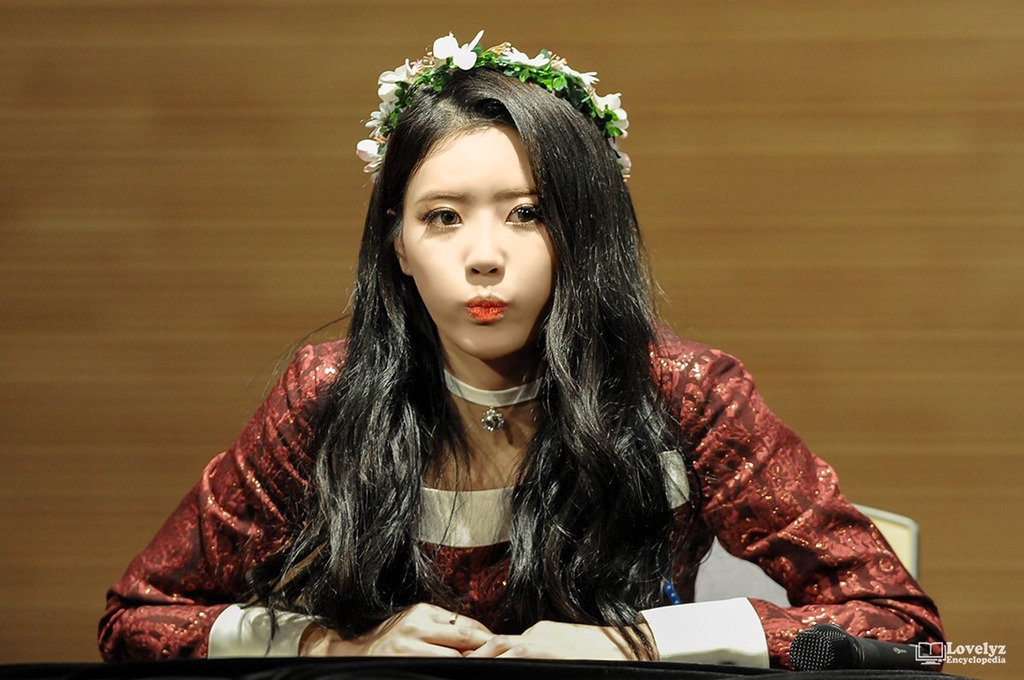 [러블리즈] 피자 먹고 온 사이에 좋은 소식을 들어서 미주 | 인스티즈