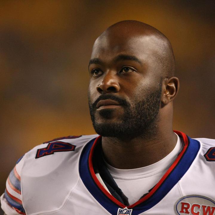 중장비로 주민들을 돕는 취미를 가진 전 NFL 선수...jpg | 인스티즈